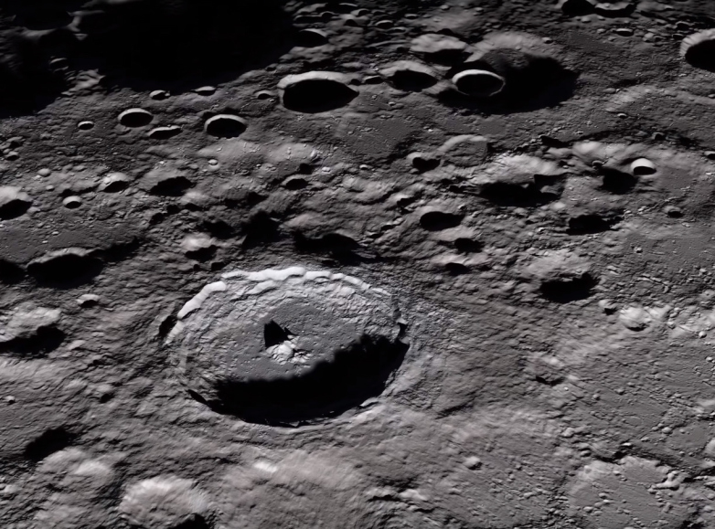 ay kraterleri